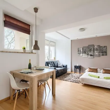 Labo Apartment Muranow *