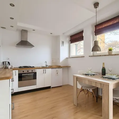 Labo Muranow Apartman *